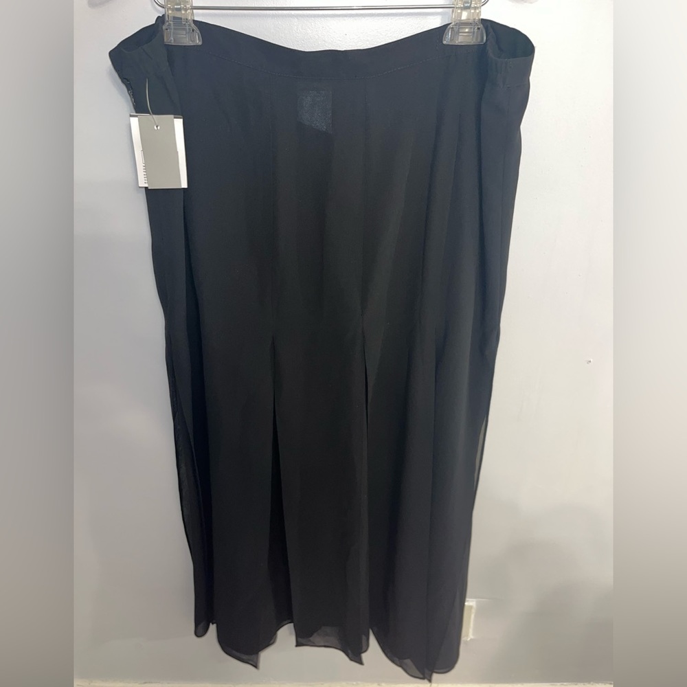 NWT womens Carrie’s skirt size 16